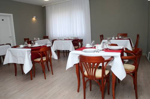 卡波托尔斯基多弗勒住宿加早餐旅馆: 价格和照片 - 在萨格勒布的饭店